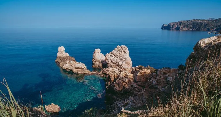 Deià to Cala Deià hike trail in Mallorca, Majorca