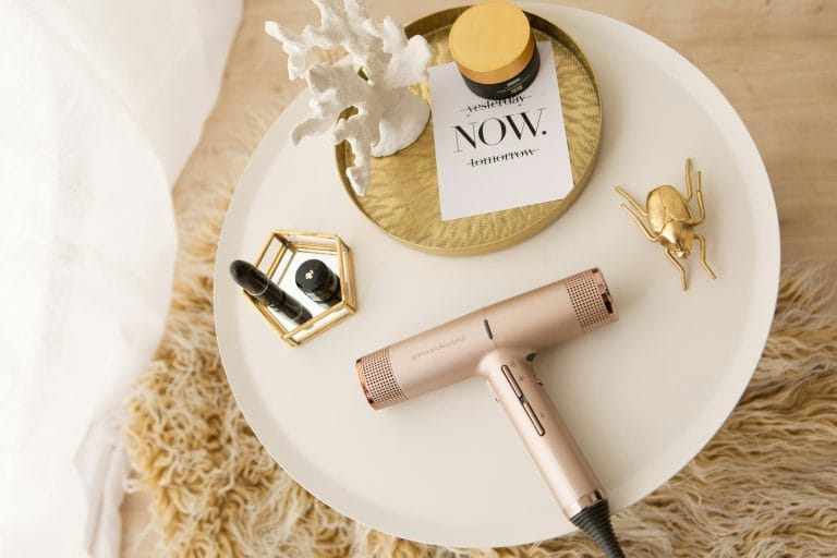 Singular Salon is a premier hair and beauty salon dedicated to providing exceptional service